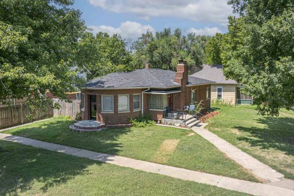 303 N 2nd, Arkansas City, KS 67005