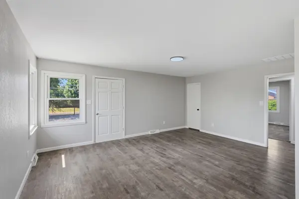 227 S Derby Ave, Derby, KS 67037