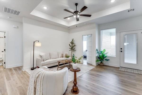 5417 W Rolly, Wichita, KS 67215