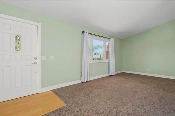 3 W Son Ct, Valley Center, KS 67147