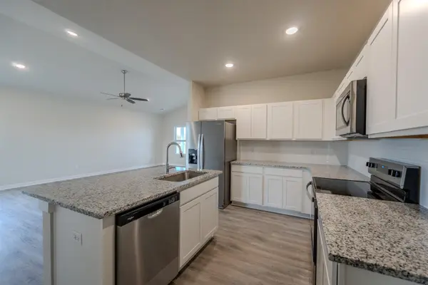 2222 S Vintage Dr, Andover, KS 67002
