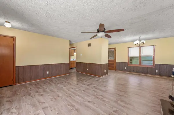 515 S G St, Wellington, KS 67152