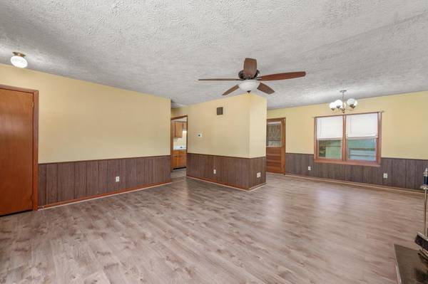 515 S G St, Wellington, KS 67152