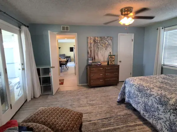 30 Eureka Lake Rd, Eureka, KS 67045