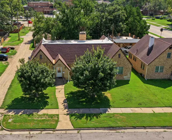 106 N Oakdale Ave., Salina, KS 67401