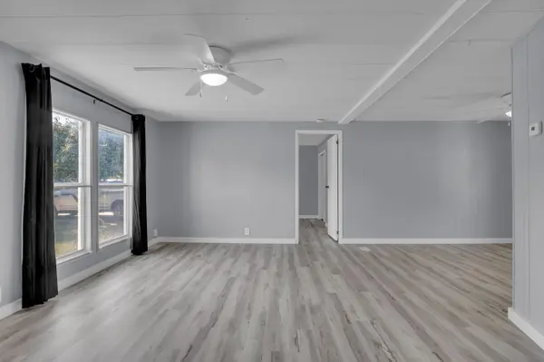1108 E 9th, Newton, KS 67114