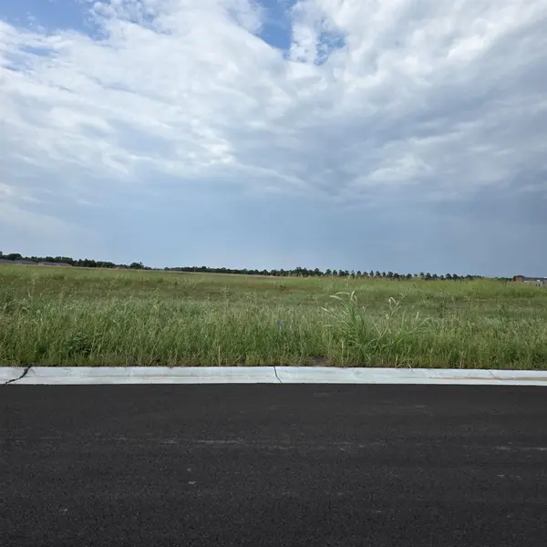 1320 Northridge, Valley Center, KS 67147
