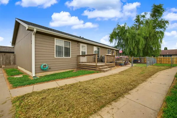 601-603 Huehl Cir, Salina, KS 67401-0000