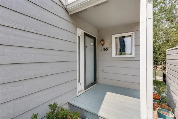 1169 N Lakewind, Wichita, KS 67212