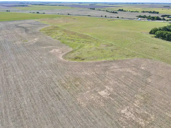 NW/c of NE 70th St & NE 100th Ave, Turon, KS 67583