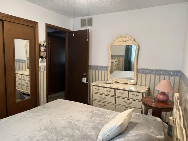 1920 E Fairchild St, Park City, KS 67219