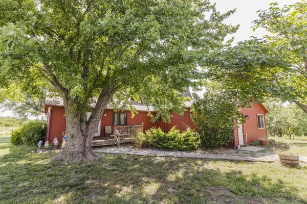 1549A Y, Eureka, KS 67045