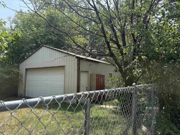 4223 W Zoo Blvd, Wichita, KS 67212