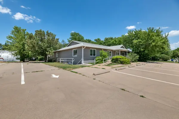106 E Shadybrook, Cheney, KS 67025