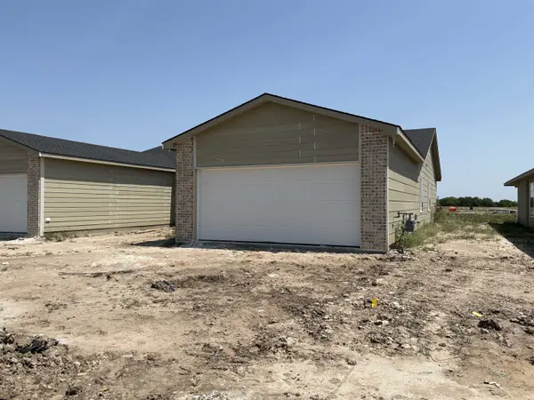 2912 S Denene St, Wichita, KS 67215