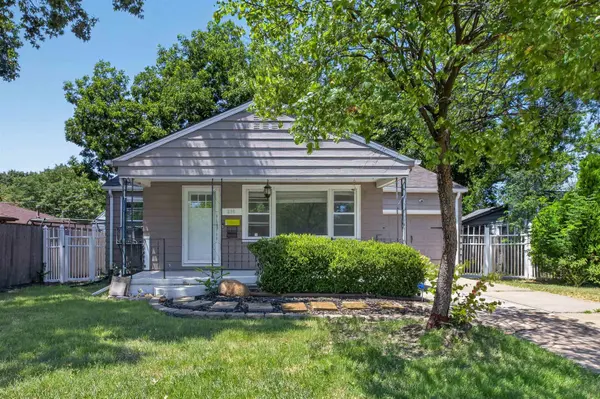 211 N Brookside Pkwy, Wichita, KS 67208