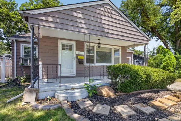 211 N Brookside Pkwy, Wichita, KS 67208