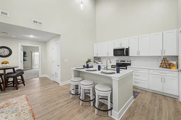 2710 Amelia Lane, Salina, KS 67401