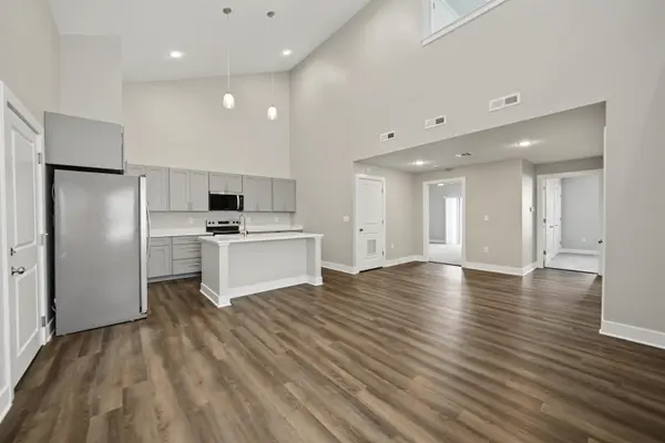 2710 Amelia Lane, Salina, KS 67401