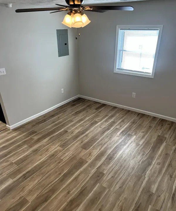 418 E Otis Ave, Salina, KS 67401