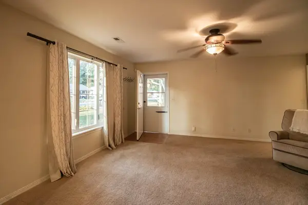 123 E Miller, Mulvane, KS 67110