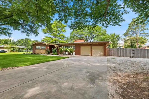 974 W Alexander Ave, Haysville, KS 67060