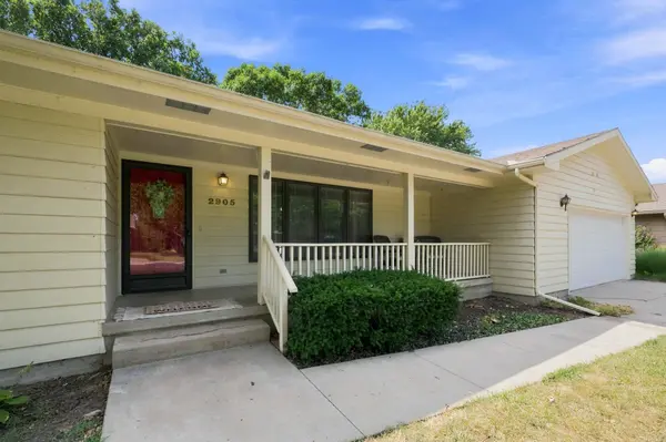 2905 Bluestem Ct, North Newton, KS 67117