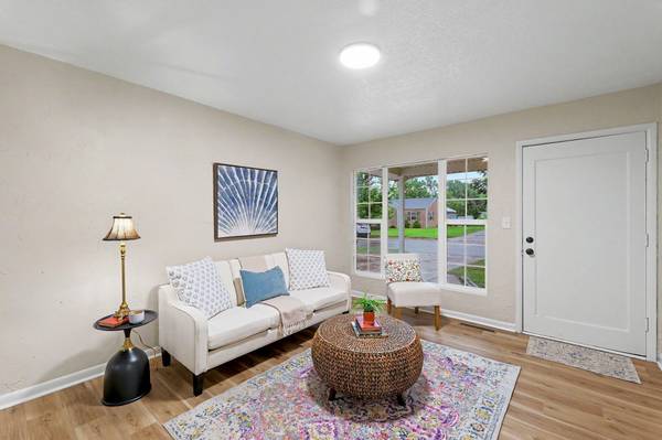 545 S Queen, Maize, KS 67101