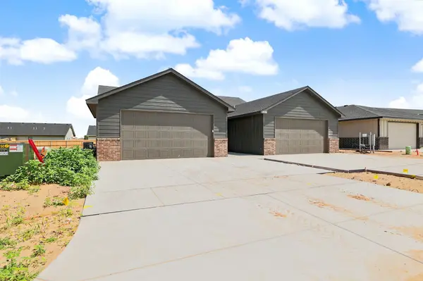 2919 S Cedar Crest Ct #100, Wichita, KS 67215