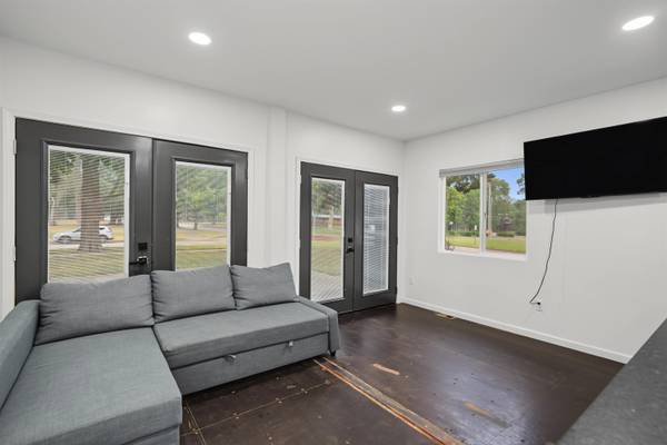 604 N Main St., Lindsborg, KS 67456