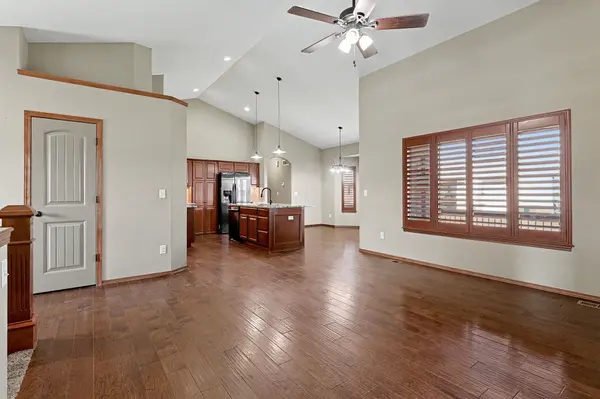 1213 N Lake Ridge Dr, Derby, KS 67037