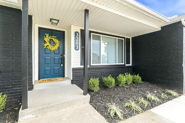 3203 N Cranberry St, Wichita, KS 67226