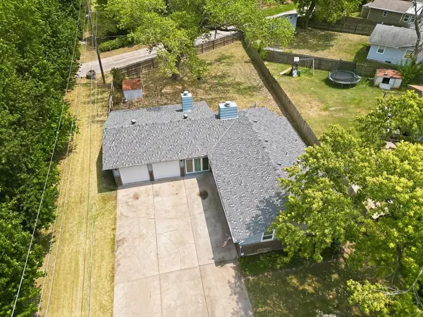 6760 N Tarrytown St, Park City, KS 67219-1530