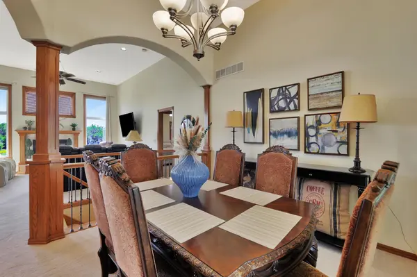 516 N Fiddlers Creek St, Valley Center, KS 67147