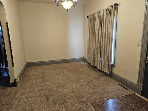 309 E 1st St, New Cambria, KS 67470