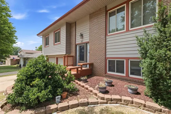 315 S Lincoln St, Belle Plaine, KS 67013