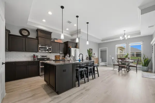 1024 E Twisted Oak Rd, Derby, KS 67037