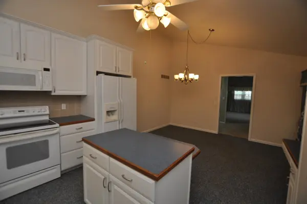 5925 Memphis, Wichita, KS 67220