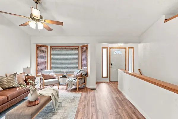 1801 S Smithmoor St, Wichita, KS 67207
