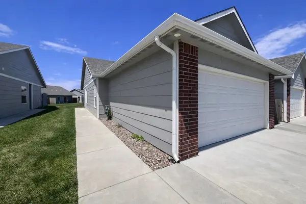 5406-5408 N Colburn Street, Bel Aire, KS 67220