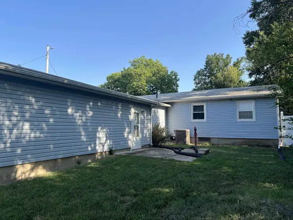 200 Garfield St, Walton, KS 67151