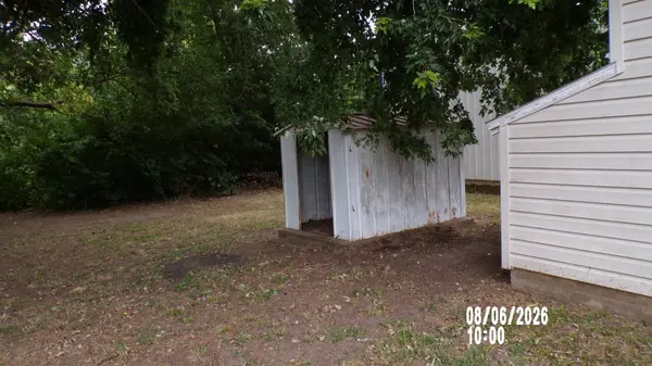 1217 N A Street, Wellington, KS 67152