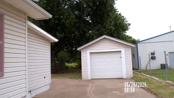 1217 N A Street, Wellington, KS 67152