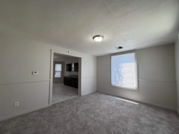 109 S West Pl., Salina, KS 67401