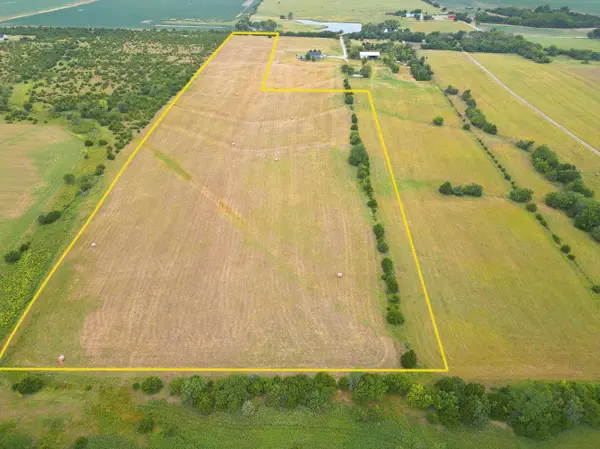 000 51st Road, Douglass, KS 67039