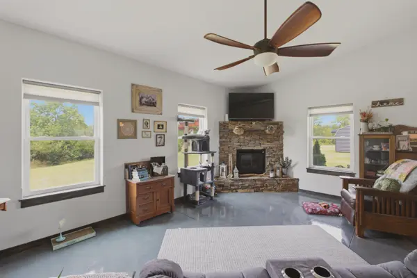 7205 N Broadway, Park City, KS 67219