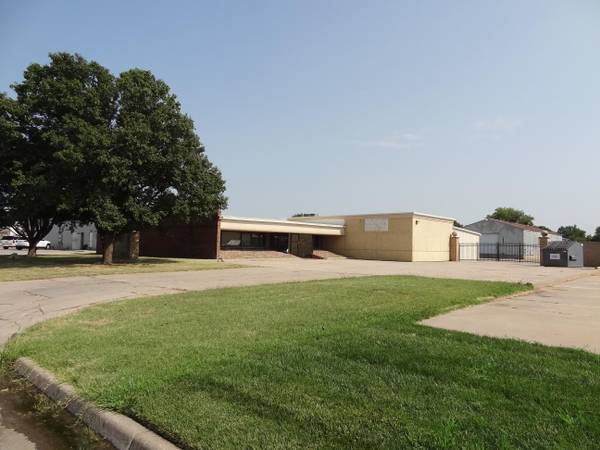 3707 W 30th St S, Wichita, KS 67217