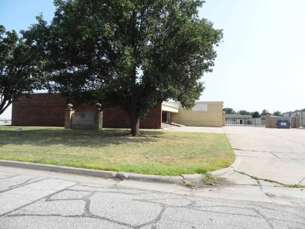 3707 W 30th St S, Wichita, KS 67217