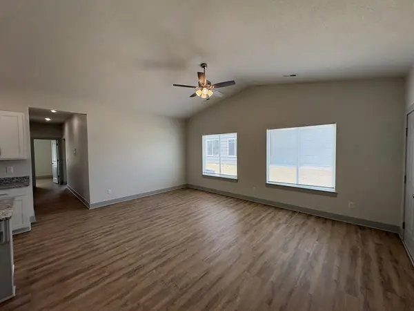2973 S BUNKER HILL CT #100 & #200, Wichita, KS 67210