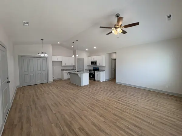 2973 S BUNKER HILL CT #100 & #200, Wichita, KS 67210